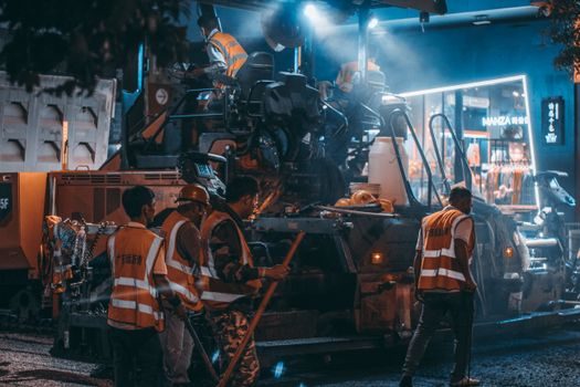 Asphalt Paver selection criteria - Tracked vs Wheeled Chassis and Mobility
