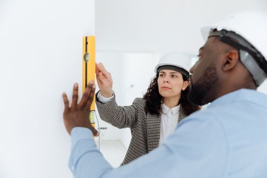 Automatic Level price and cost guide - Who an automatic level is for, and who it is not for