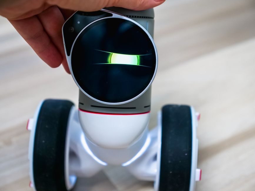 Autonomous Mobile Robot 2026 Buying Guide: Payload, Navigation, Safety and Fleet Specs