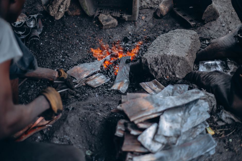 Carbon Steel Buying Guide 2026: Grade, Form, Standard and Mill Choice