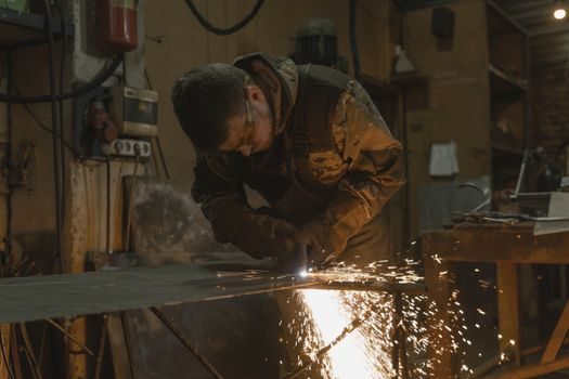 Circular Saw vs Stud Welder - Limitations, failure modes, and the safety envelope