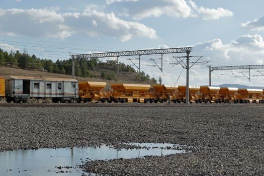 Conveyor Chain selection criteria - Comparison — chain families against four decision criteria