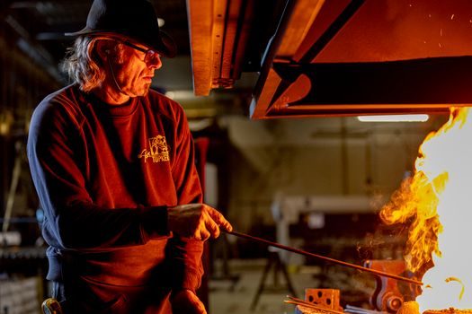 Crucible Furnace buying guide 2026 - Comparison: electric vs. induction vs. fuel-fired on the four decision axes