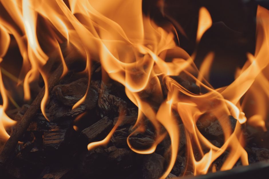 Cupola vs Gas-Fired Aluminum Melting Furnace: Spec Frame for Foundry Selection 2026