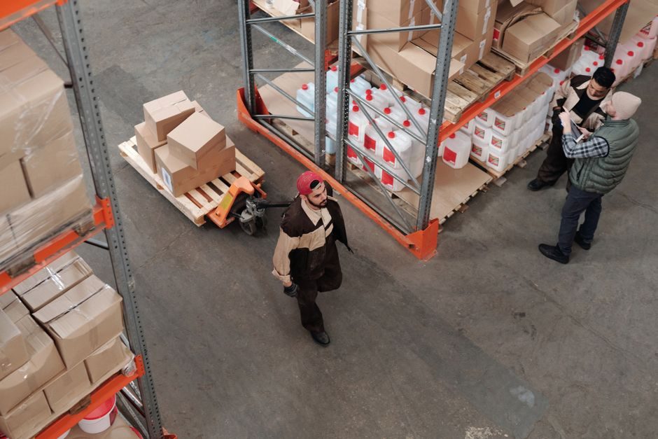 Electric Pallet Truck Selection: 6 Gates That Lock Model Code Before RFQ