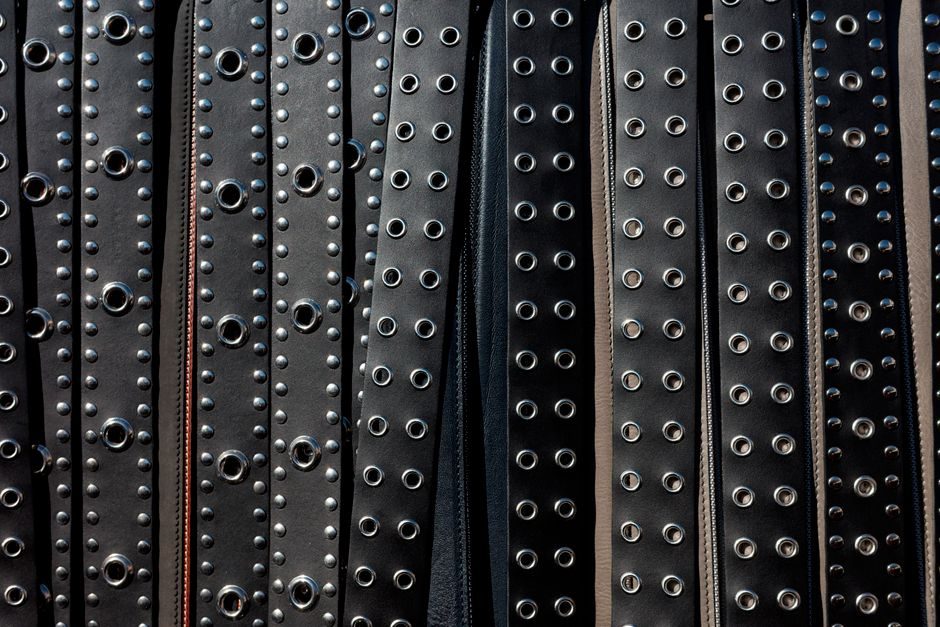 Flat Belt vs V-Ribbed Belt: 2026 Spec Cut for Power Transmission Engineers