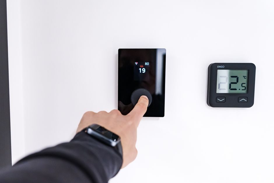 HMI Touch Panel Selection Criteria: 5 Gates for 2026 Specs
