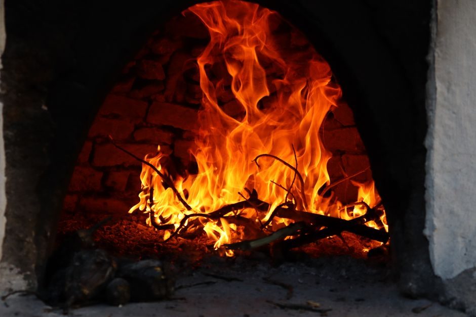 Holding Furnace Price & Cost 2026: Capacity, Refractory, Burner Drivers