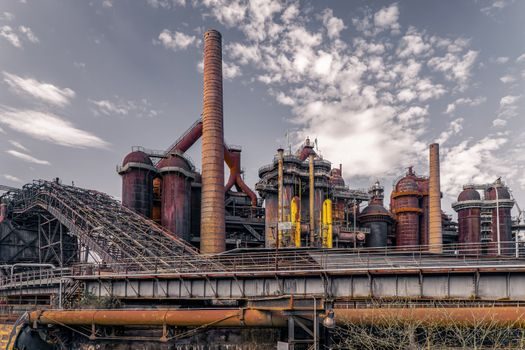Induction Furnace vs Cupola Furnace - Side-by-Side Comparison: Induction vs Cupola on 4 Decision Gates