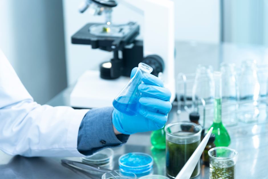 Industrial Conductivity Meter Buying Guide 2026: Sensor Type, Cell Constant, Protocol
