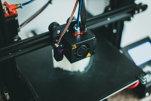 Industrial Rubber vs Engineering Plastic - Failure Modes and What Specs to Watch