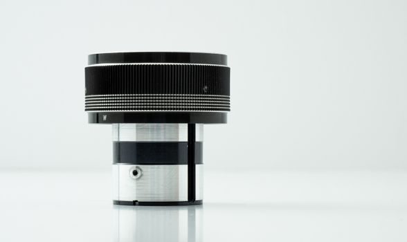 Laser Tracker vs Optical Comparator - Failure modes and limits engineers actually hit