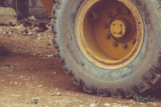 Nitrile Rubber (NBR) vs Silicone Rubber - Hardness, compression set and the size of the seal gland