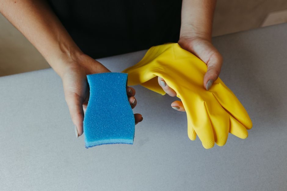 Nitrile Rubber (NBR) 2026 Buying Guide: ACN, Hardness, Temperature and Sourcing Levers