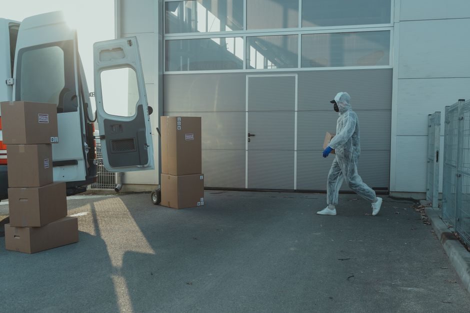 Order Picker vs Dock Leveler: Spec-Driven Comparison for 2026 Buyers