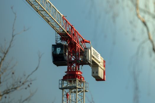 tower crane selection criteria for outdoor yard - Gate 5: CE Mark, Build Year, and Fleet Age