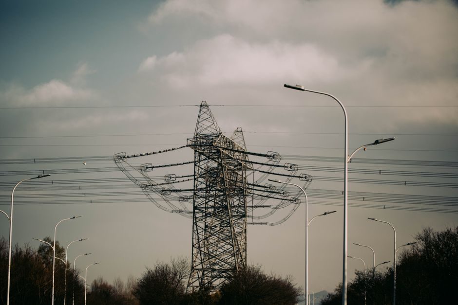 Power Grid 2026: USD 487B 2031 Outlook, Hardware Spec Pivots, Sourcing Reality