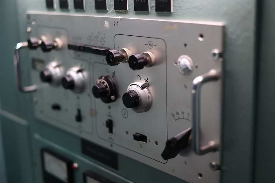 Pressure Switch Selection: Six Criteria That Decide Service Life