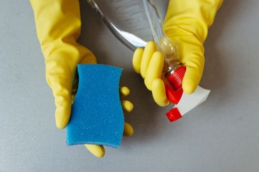 Polyurethane Elastomer vs EPDM Rubber - Fluid and Chemical Resistance Comparison
