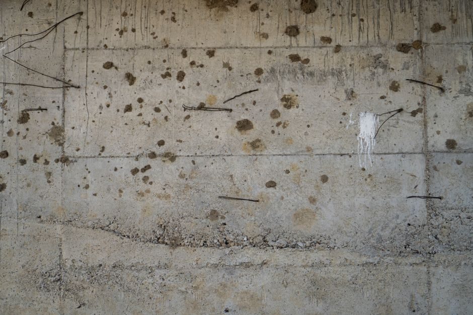 Ready-Mix Concrete vs Concrete Fiber: Two Different Layers of the Same Pour