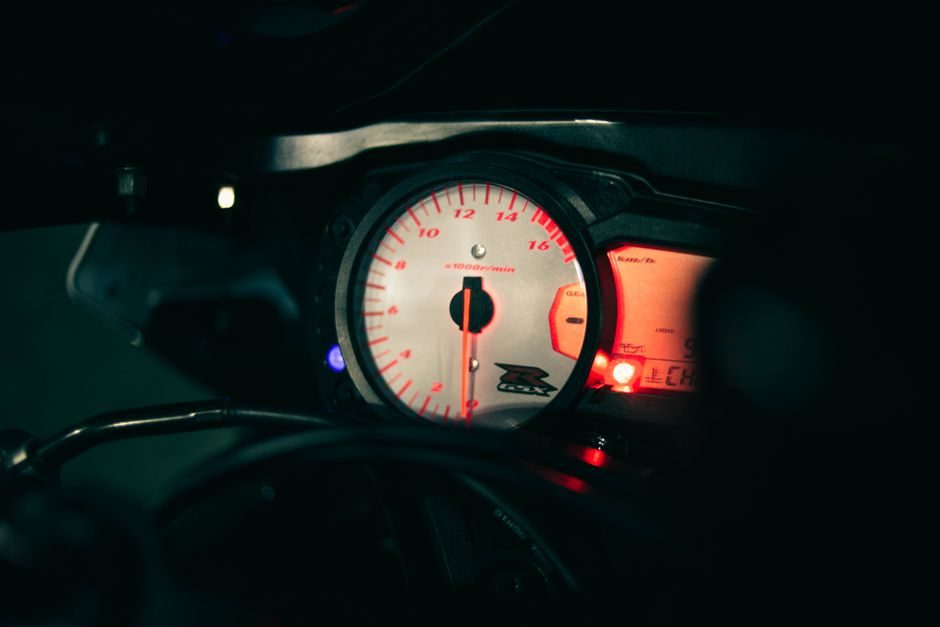 Roundness Tester vs Thickness Gauge: Which One to Specify for Dimensional QA