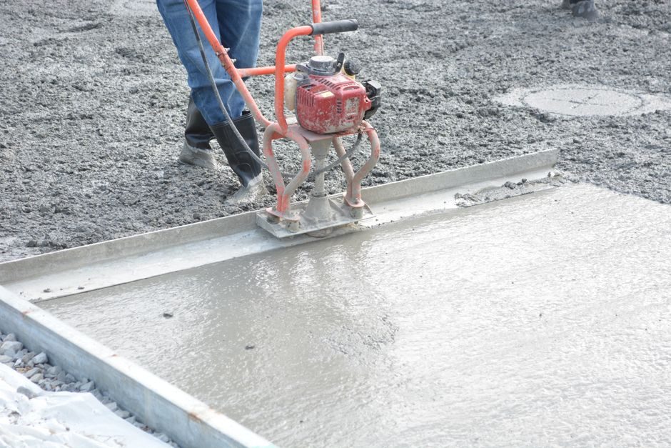 Shotcrete Machine vs Power Trowel: 2026 Spec-Gate Comparison