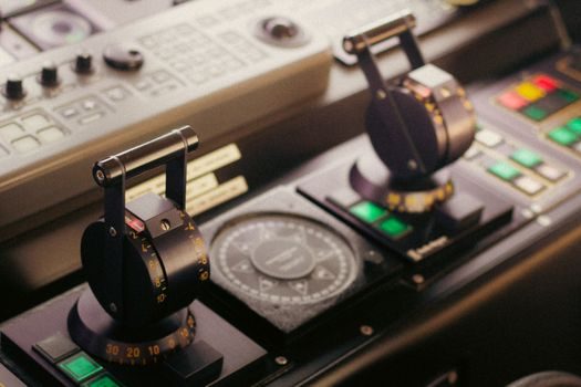 Stepper Drive vs Variable Frequency Drive - Comparison on Decision Criteria
