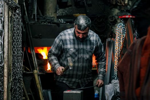 Tool & Die Steel price and cost guide - Supplier Tier and Sourcing Path: Mill vs Distributor vs Job Shop