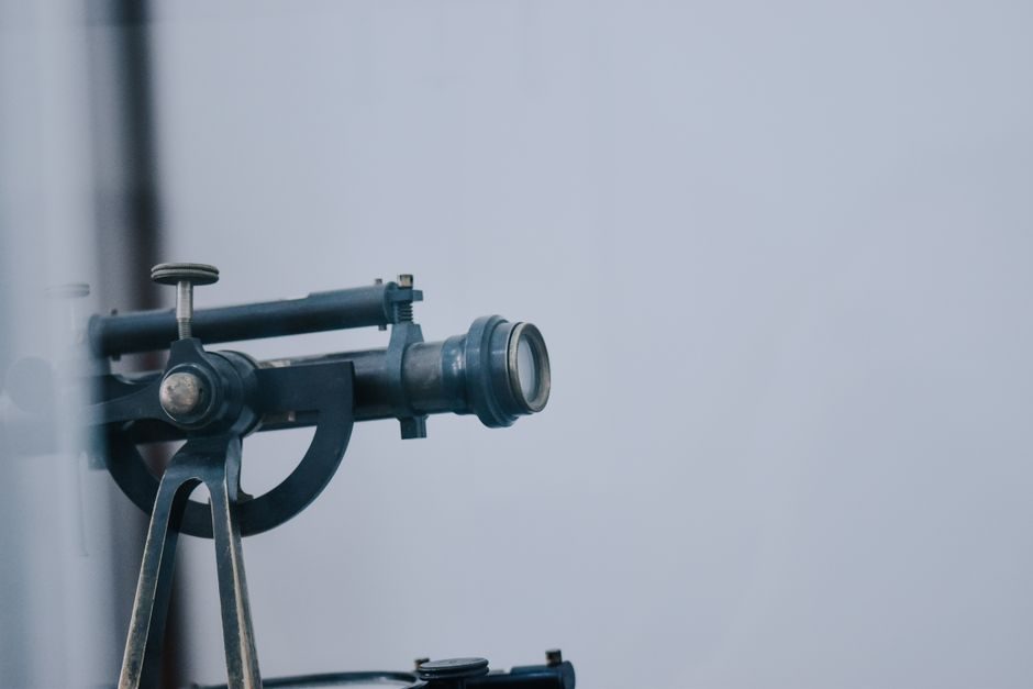 Total Station Selection Criteria: Accuracy, EDM Range and Field-Class Gates for 2026