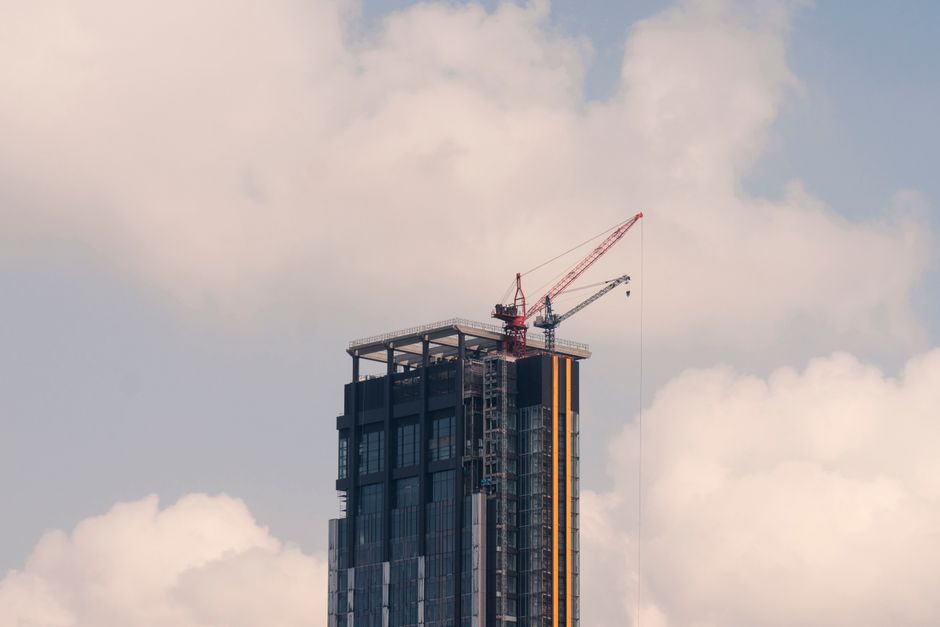 Tower Crane 2026 Price & Cost Guide: Capacity, Jib Length and Spec Levers