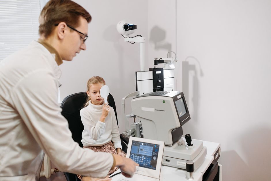 Vision Measuring Machine Selection: 4 Gates That Decide Fit Before You Quote