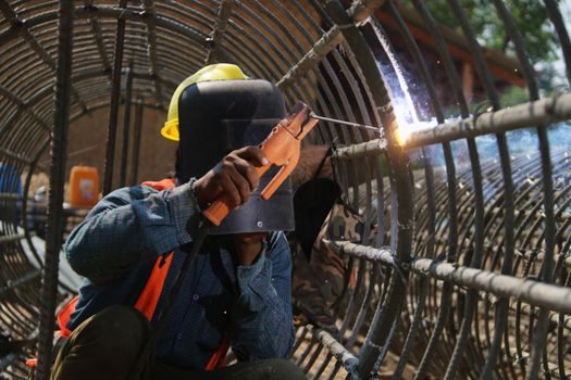 Welded Steel Mesh price and cost guide - Standards, Sourcing Channels and Lead Time