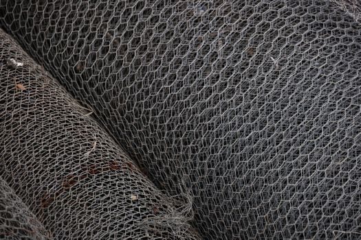 Welded Steel Mesh selection criteria - Gate 3: Mesh Aperture and What It Actually Filters