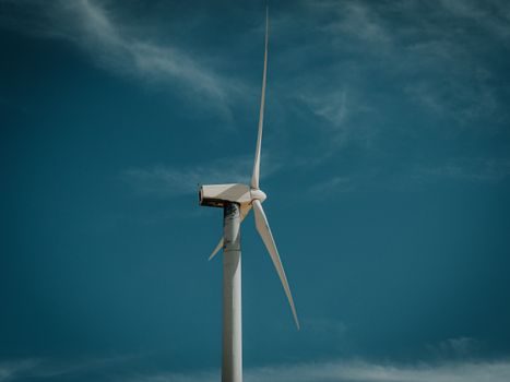 wind turbine production technology explained - Selection Criteria: Geared vs Direct-Drive vs Hybrid