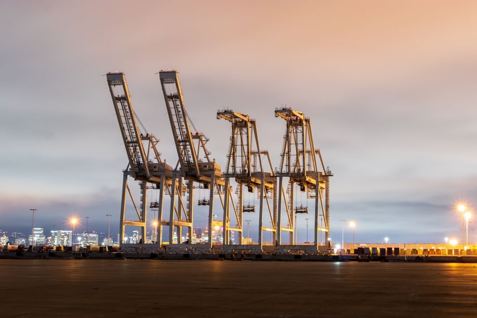 2026 Crane Scale Buyer's Guide: Capacity, Display, IP, Connectivity