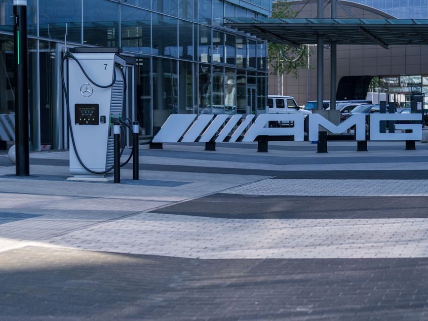 2026 DC Fast Charger Supplier Map: Power Bands, Connectors, and Sourcing Criteria