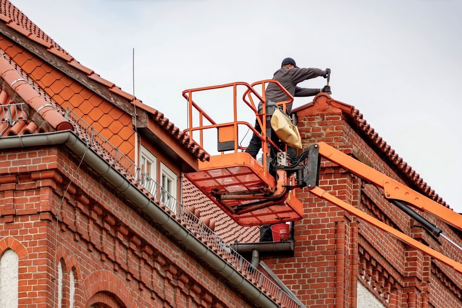 Aerial Work Platform Suppliers 2026: Boom-Class Specs, MOQ Floors and Cluster Map