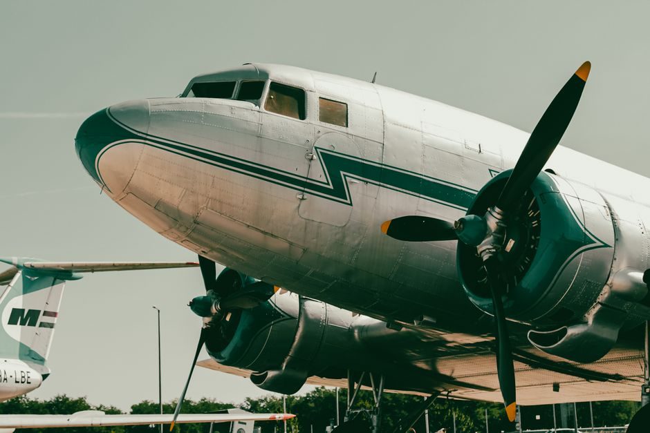 Aerospace Coding Machine Specs: Ink, Substrate, AS9100 Compliance