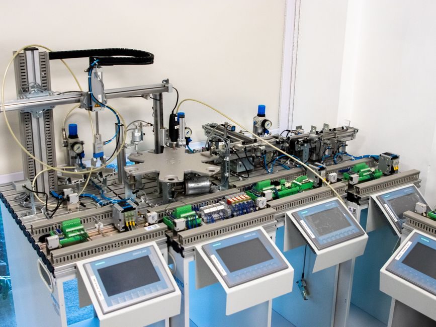 AI chip manufacturing equipment: a 2026 spec-driven buyer's map