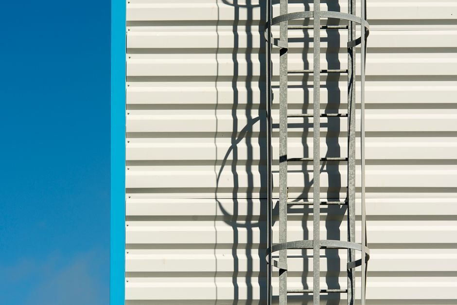 Aluminum Extrusion Profile vs Aluminum Ladder: Spec-First Buyer's Map