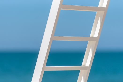 Aluminum Ladder sizing and selection guide - Failure Modes and Constraints Buyers Overlook