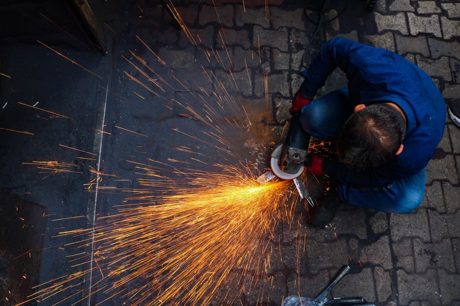 Angle Grinder Selection 2026: Disc, Wattage, RPM and Spindle Gates