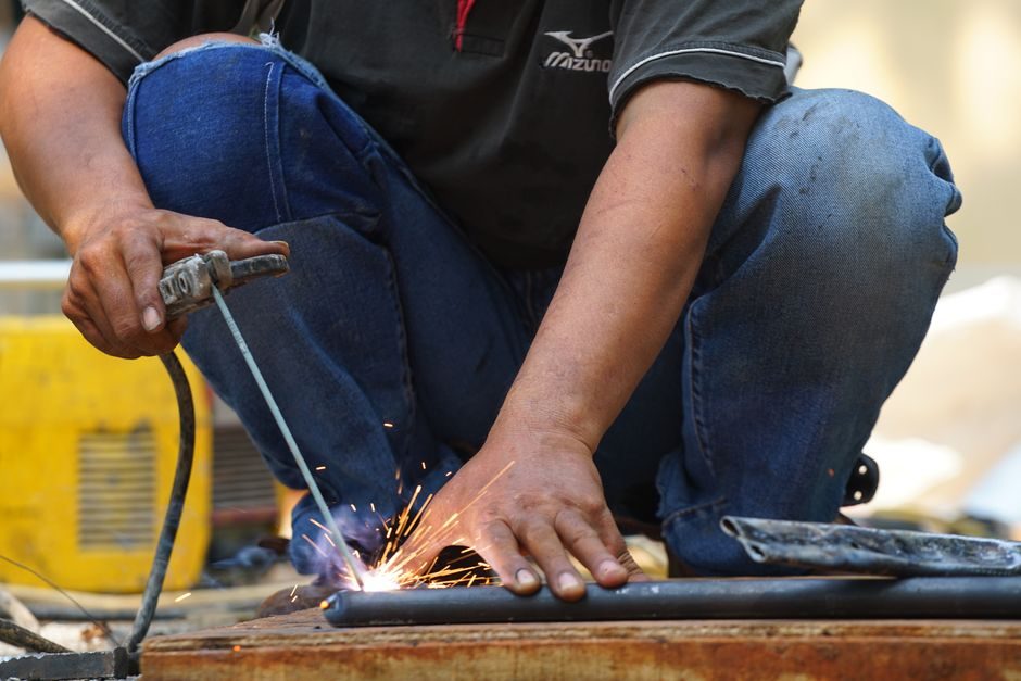 Arc Welding Machine Installation: Power, Grounding, and Duty-Cycle Specs