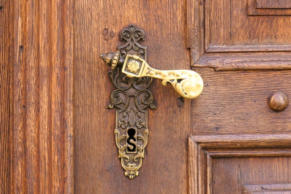 Architectural Hardware 2026: Spec-First Buying Guide for Openers, Closers and Ironmongery