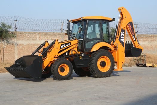 Backhoe Loader types and classifications - Backhoe End: Boom, Stick and Bucket Family