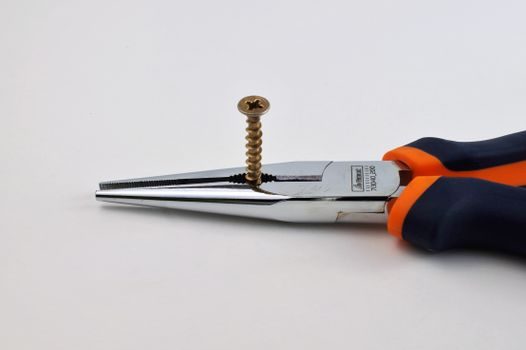 Ball Screw advantages and disadvantages - Failure modes, contamination, and the maintenance penalty