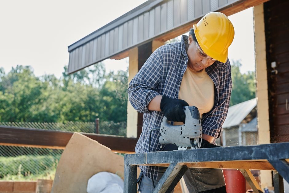 Best Circular Saw for Power-Generation Field Work: Spec Cut