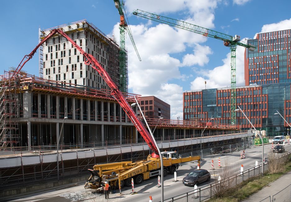 Best Truck-Mounted Cranes for Pulp and Paper: 14 t·m to 250 t Pick