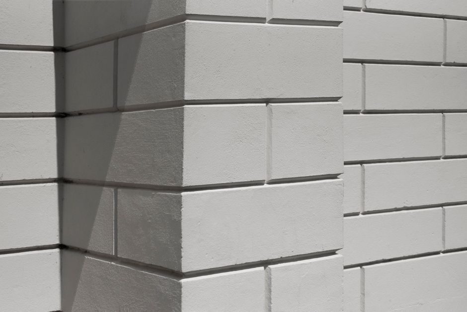 Block and Brick Selection 2026: Spec Bands, Material Trade-offs and Sourcing Map