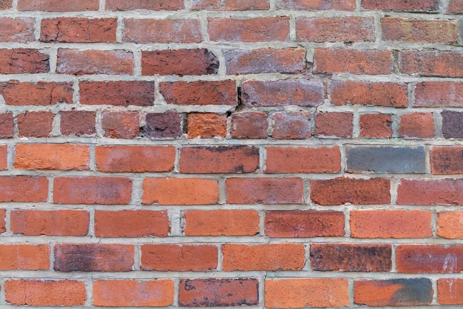 Block & Brick Buying Guide 2026: Specs, Materials, Sourcing Tiers